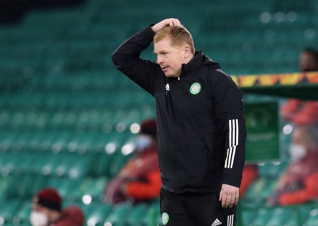 Trenér Celtiku Neil Lennon při zápase se Spartou v Evropské lize