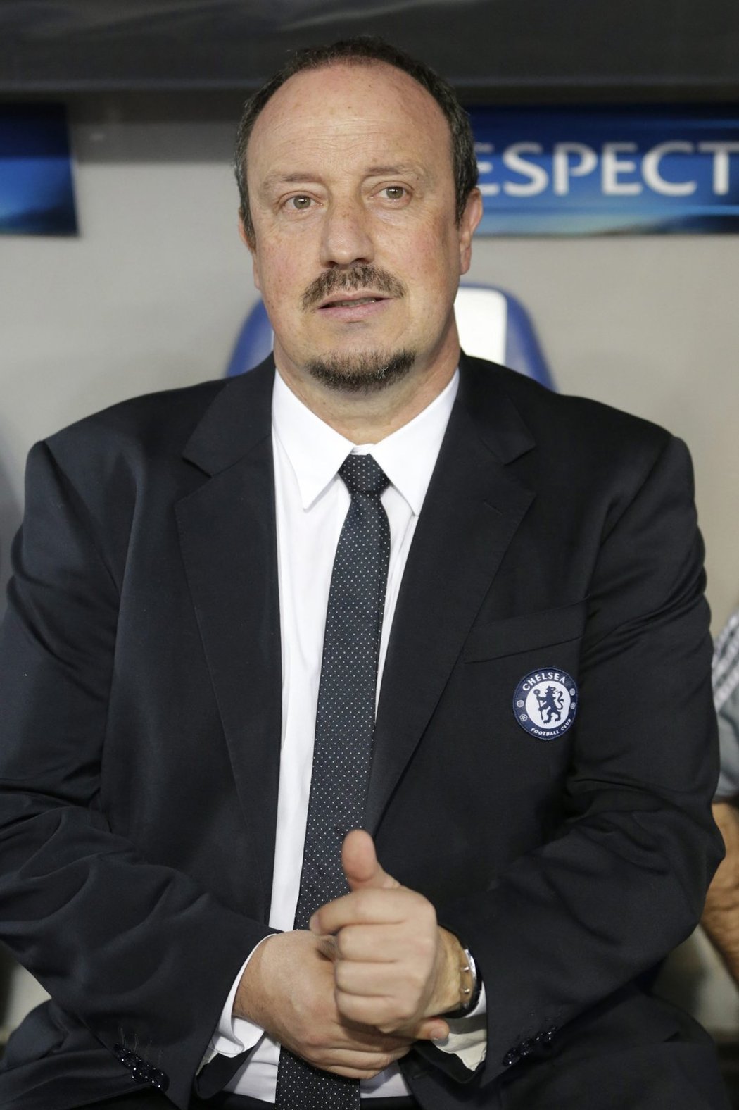 Trenér Chelsea Rafael Benitez během semifinále Evropské ligy proti Basileji
