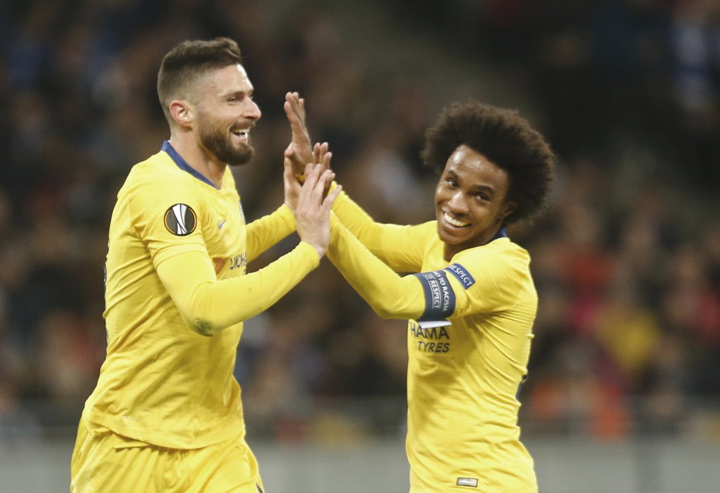 Olivier Giroud hattrickem zařídil hladký postup Chelsea přes Dynamo Kyjev