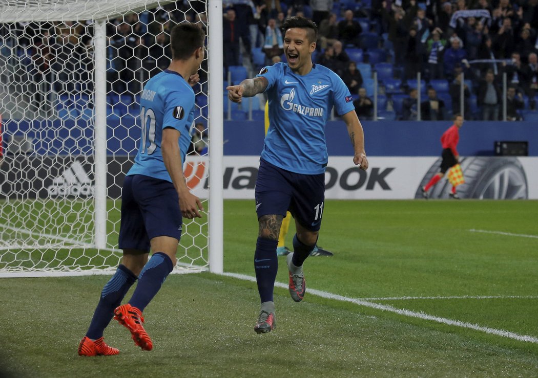 Emiliano Rigoni (vlevo) z Petrohradu vstřelil do sítě Rosenborgu tři góly