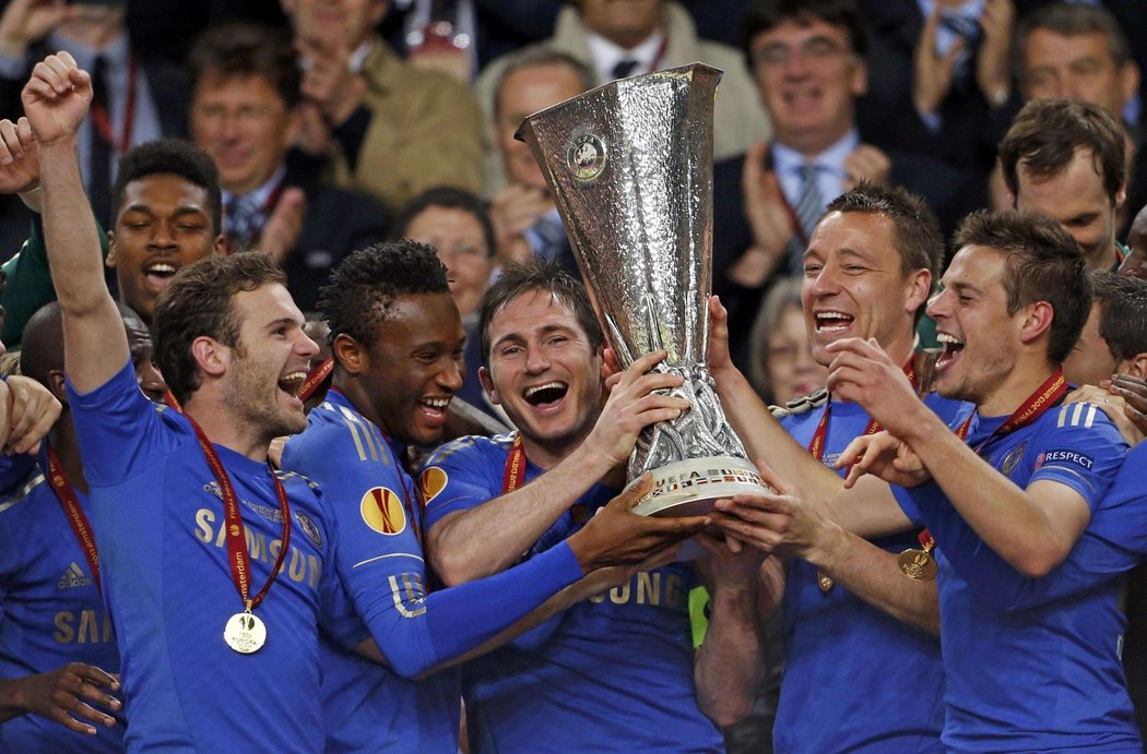 Fotbalisté Chelsea se na konci sezony nakonec dočkali trofeje. Vyhráli Evropskou ligu, ve finále zdolali Benfiku 2:1