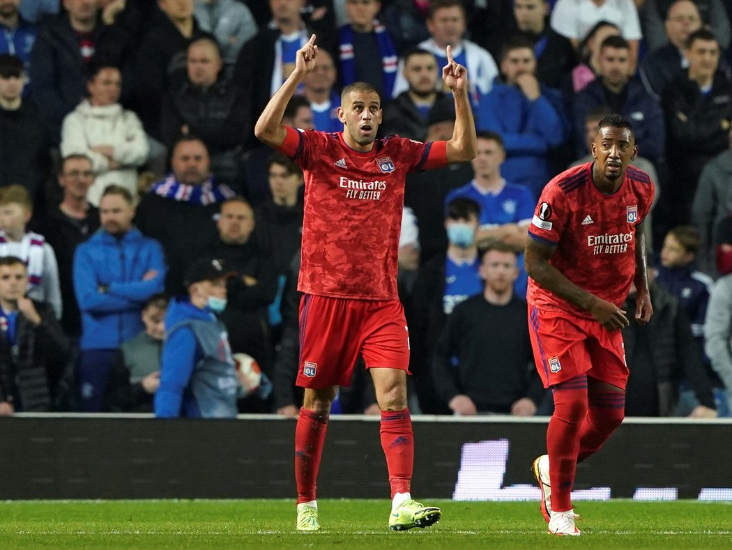 Islam Slimani se raduje z gólu na hřišti Rangers