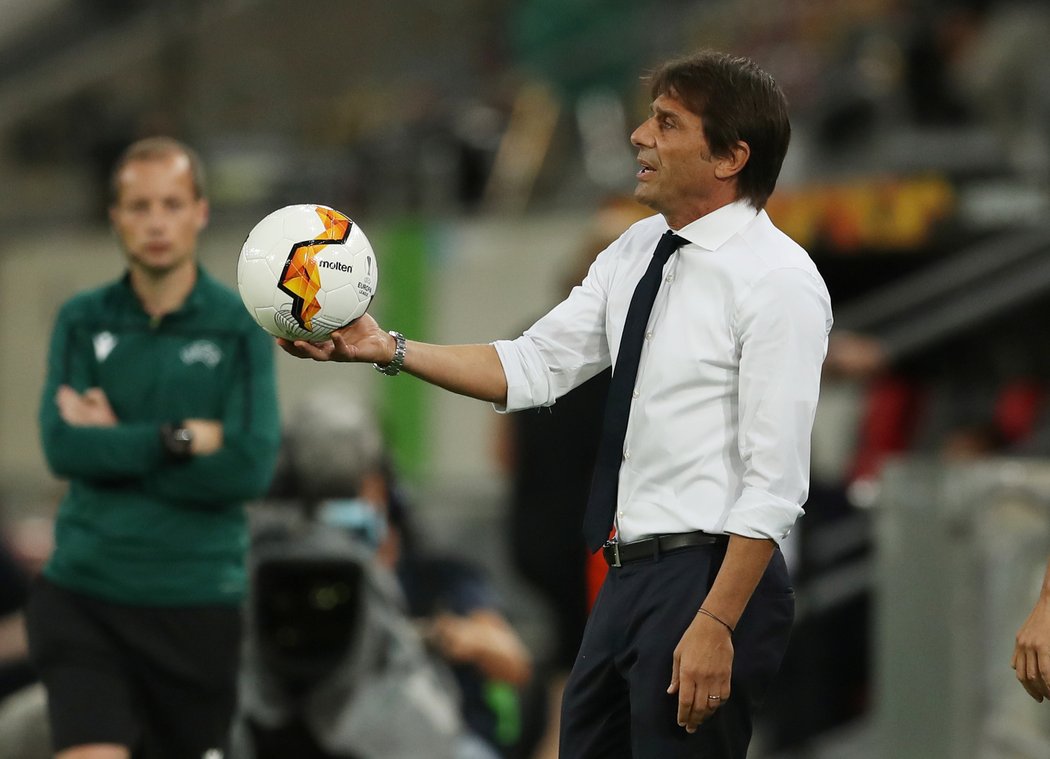 Trenér Interu Milán Antonio Conte