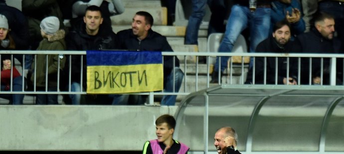 Jablonecký trenér Petr Rada slavil vyrovnávací gól Michala Trávníka skoro až na hřišti