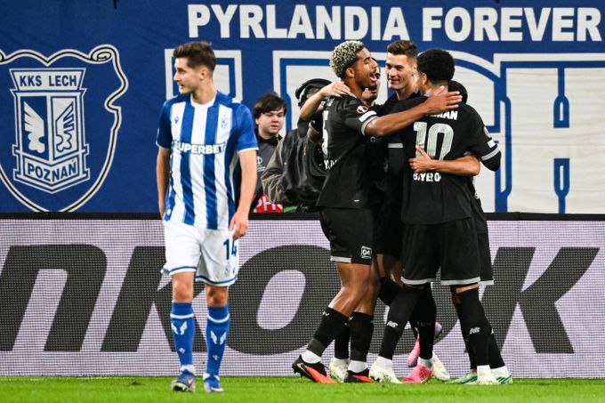 Evropská liga ONLINE: Schick proměnil dvě penalty proti Lechu. Šulc sedí na lavičce Evropská liga ONLINE: Schick proměnil dvě penalty proti Lechu. Šulc sedí na lavičce