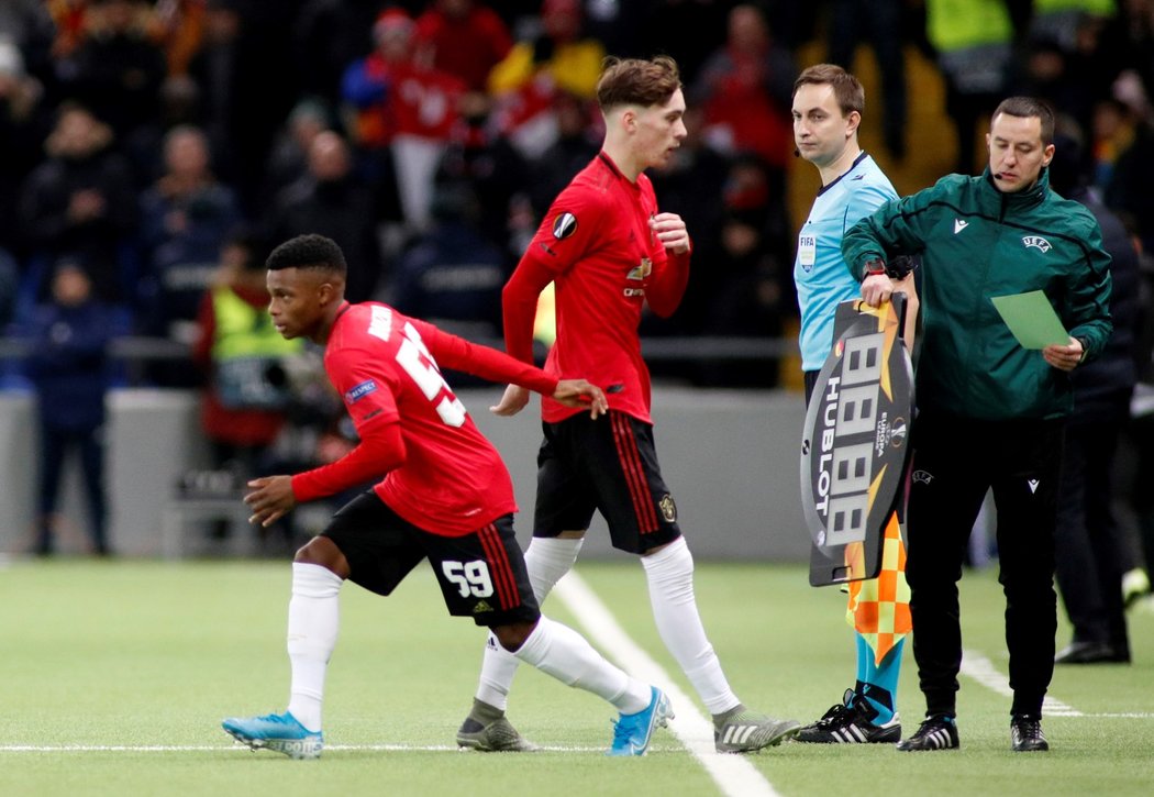 Jeden mladík z United za druhého. Largie Ramazani nahradil v zápase v Astaně Jamese Garnera