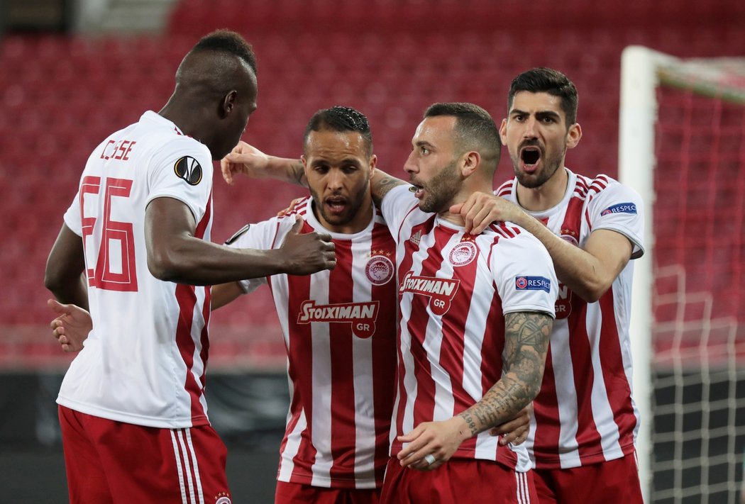 Ačkoliv hrál Olympiakos od 29. minuty v deseti, dokázal se zásluhou El Arabiho dostat do vedení