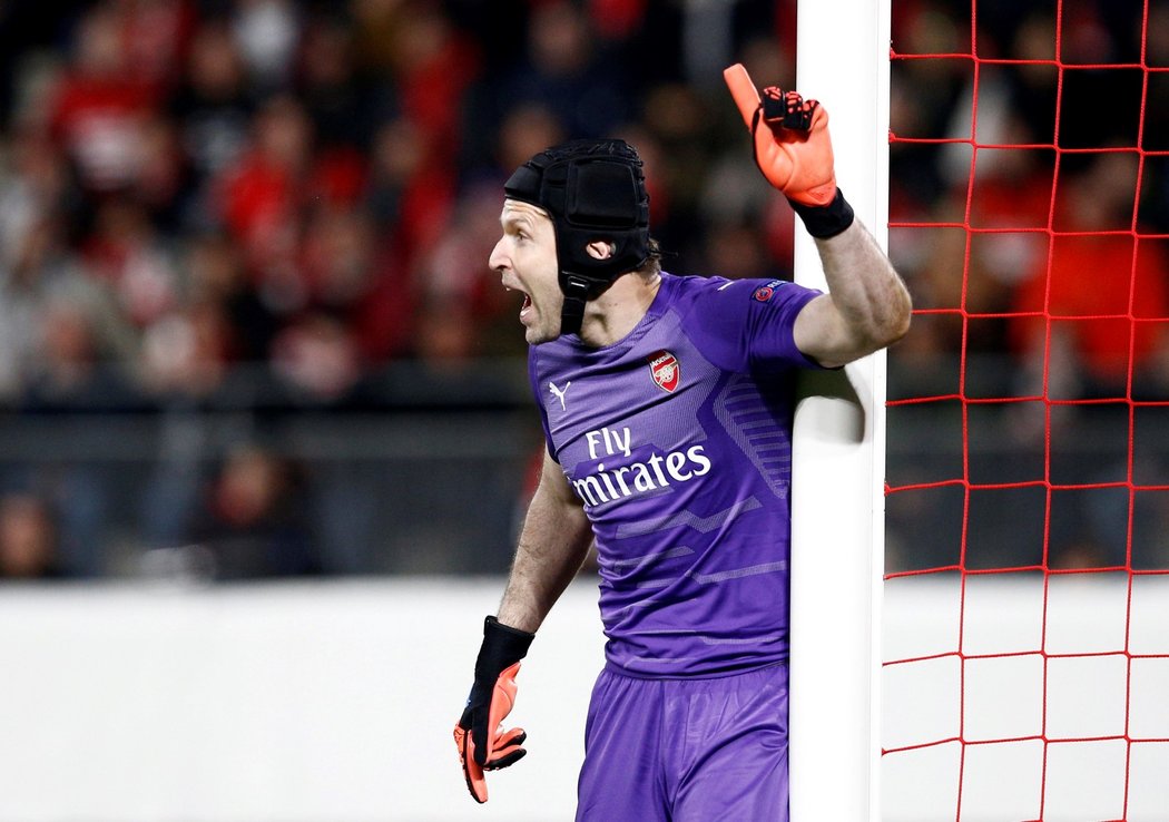 Český brankář Petr Čech si s Arsenalem zahrál osmifinále Evropské ligy na hřišti svého bývalého týmu z Rennes