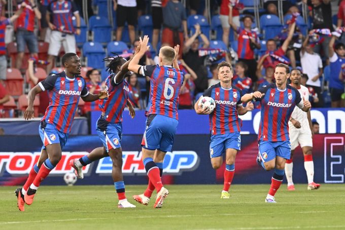 ONLINE: Plzeň - CZ Bělehrad 5:1. Viktoria dokonává neuvěřitelný obrat v prodloužení! ONLINE: Plzeň - CZ Bělehrad 5:1. Viktoria dokonává neuvěřitelný obrat v prodloužení!