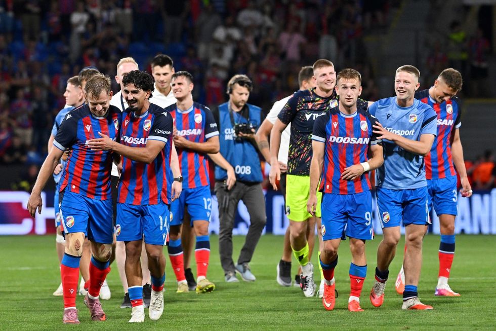 ONLINE: Artis - Plzeň 0:0. Nakopne se Viktoria na hřišti nováčka? Vavro poprvé v základu ONLINE: Artis - Plzeň 0:0. Nakopne se Viktoria na hřišti nováčka? Vavro poprvé v základu