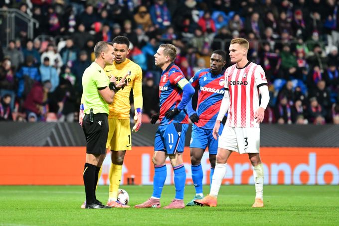 ONLINE: Plzeň - Freiburg 0:0. Hosté pod tlakem, po Vydrovi měl velkou šanci Adu ONLINE: Plzeň - Freiburg 0:0. Hosté pod tlakem, po Vydrovi měl velkou šanci Adu