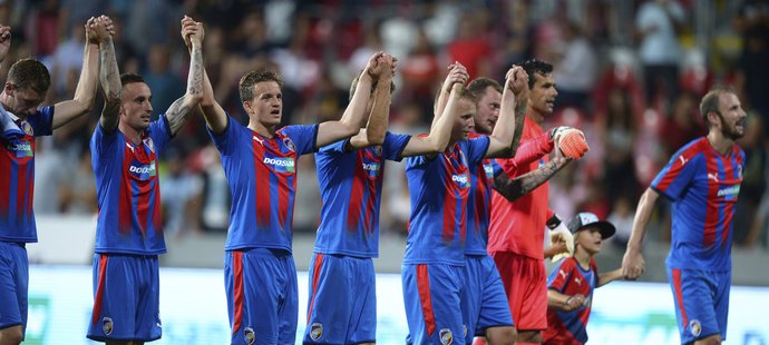 Fotbalisté Plzně v úvodním zápase čtvrtého předkola Evropské ligy doma po obratu porazili Larnaku 3:1.