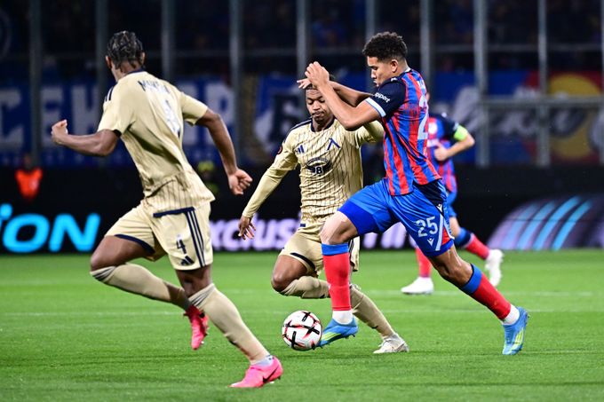 ONLINE: Plzeň - Levski 0:0. Domácí útočí na první body v Evropské lize, na hrotu Kabongo ONLINE: Plzeň - Levski 0:0. Domácí útočí na první body v Evropské lize, na hrotu Kabongo