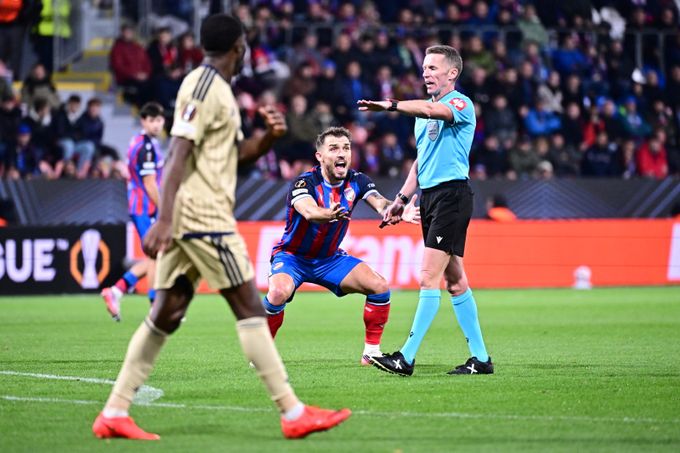 ONLINE: Plzeň - Levski 0:0. Memič se ocitl v šanci, ale míč poslal nad branku ONLINE: Plzeň - Levski 0:0. Memič se ocitl v šanci, ale míč poslal nad branku