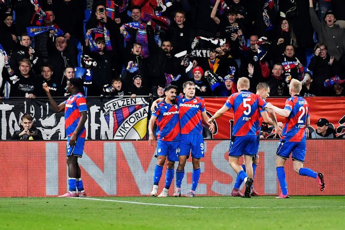 ONLINE: AS Řím - Plzeň. Ostrý test s favoritem při evropské premiéře trenéra Hyského ONLINE: AS Řím - Plzeň. Ostrý test s favoritem při evropské premiéře trenéra Hyského