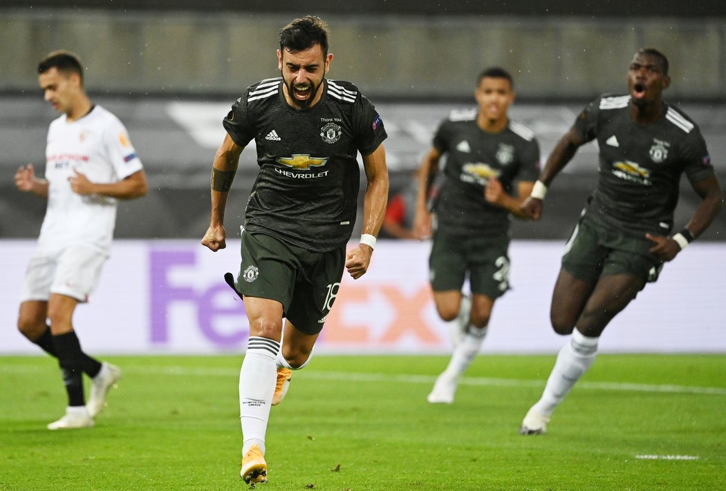 Bruno Fernandes si s penaltou věděl rady