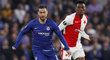Hvězda Chelsea Eden Hazard uniká Ibrahimu Traorému ze Slavie