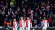 Zklamaní fotbalisté Slavie po těsné domácí prohře s Chelsea 0:1 ve čtvrtfinále Evropské Ligy