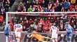 Branco van den Boomen z penalty posílá Ajax proti Slavii do vedení Branco van den Boomen z penalty posílá Ajax proti Slavii do vedení