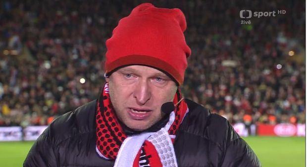 Dojatý asistent trenéra Trpišovského Zdeněk Houštecký ve studiu ČT Sport po postupu Slavie Dojatý asistent trenéra Trpišovského Zdeněk Houštecký ve studiu ČT Sport po postupu Slavie