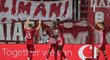 Radost hráčů Olympiakosu po trefě proti Slovanu Bratislava
