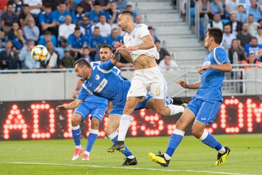 Slovan Bratislava na půdě Sutjesky Nikšič v odvětě 1. předkola Ligy mistrů neuspěl. Gól na 1:1 dostal v nastavení, poté padl v penaltovém rozstřelu.