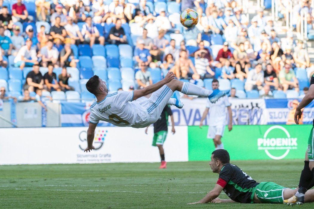 Slovan Bratislava bez svých Srbů v 2. předkole Evropské ligy porazil kosovské Feronikeli 2:1