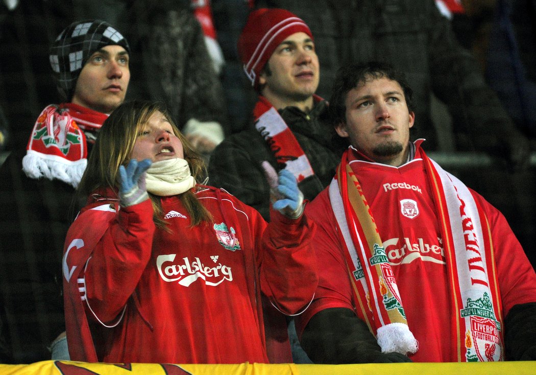 Fanoušci Liverpoolu na Letné příliš slyšet nebyli