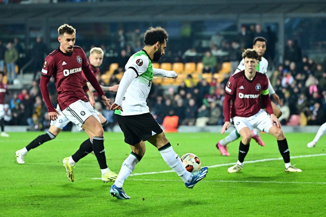 Mohamed Salah v akci proti Spartě