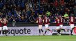 Fotbalisté Sparty oslavují gól Dávida Hancka proti Rangers v Evropské lize