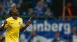 Kehinde Fatai slaví vyrovnávací gól do sítě Schalke