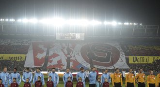 Zůstalo u nadávek. Sparta ukázala Slovanu, jak na zlobivé fanoušky