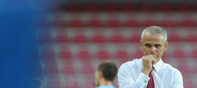 Kouč Sparty Vítězslav Lavička byl po domácí remíze v Evropské lize hodně zachmuřený.