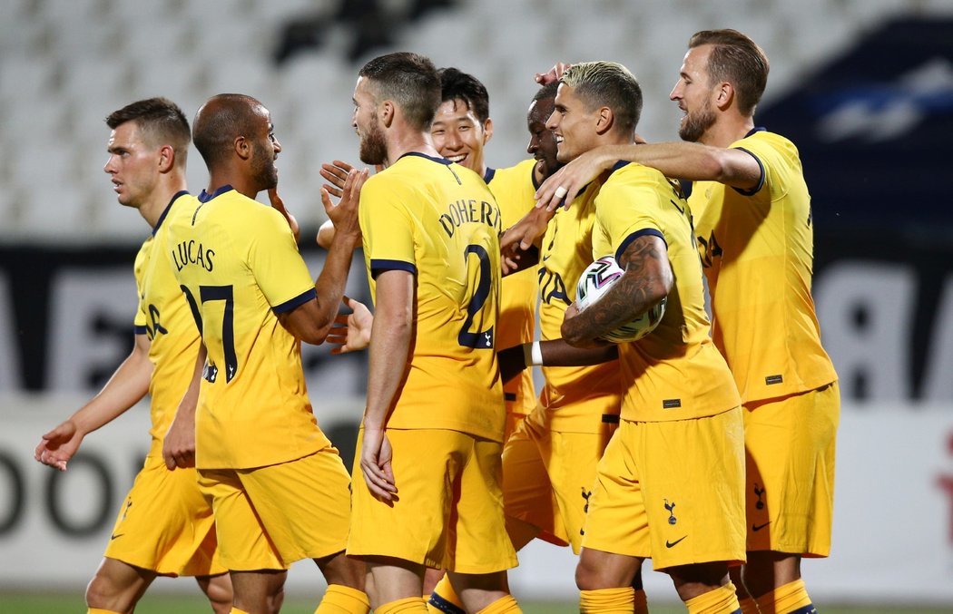 Tottenham se ve 2. předkole Evropské ligy na postup pořádně nadřel. Proti Lokomotivu Plovdiv otočil zápas ve svůj prospěch až v závěru, kdy domácí dohrávali v bez dvou vyloučených hráčů