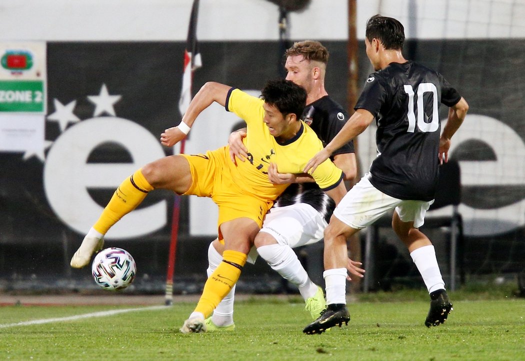 Tottenham se ve 2. předkole Evropské ligy na postup pořádně nadřel. Proti Lokomotivu Plovdiv otočil zápas ve svůj prospěch až v závěru, kdy domácí dohrávali v bez dvou vyloučených hráčů