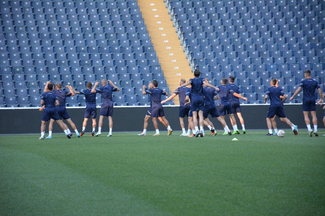 Fotbalisté Slovácka si zatrénovali na velkém stadionu Fenerbahce