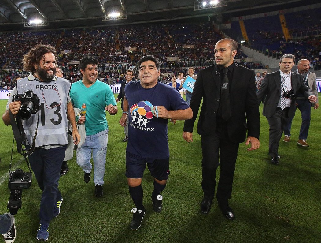 Diego Maradona byl hlavní ozdobou zápasu