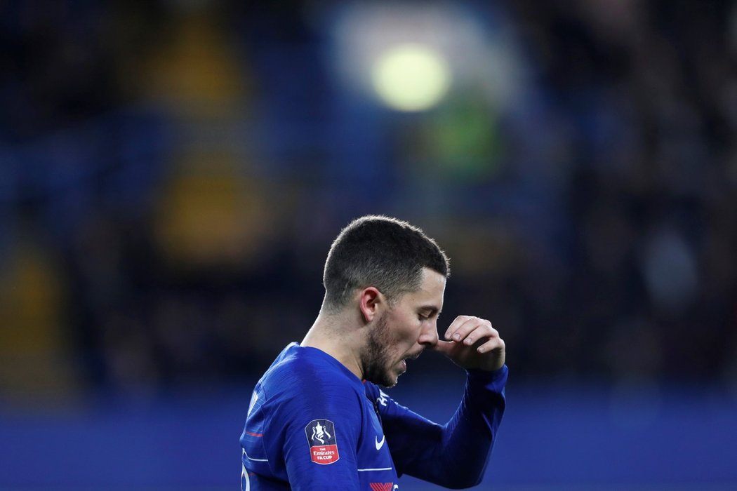 Zklamaný Eden Hazard po prohře v osmifinále FA Cupu