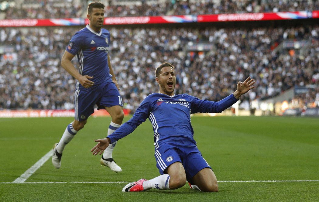 Eden Hazard sotva přišel na hřiště a už rozhodl zápas FA Cupu nad Tottenhamem