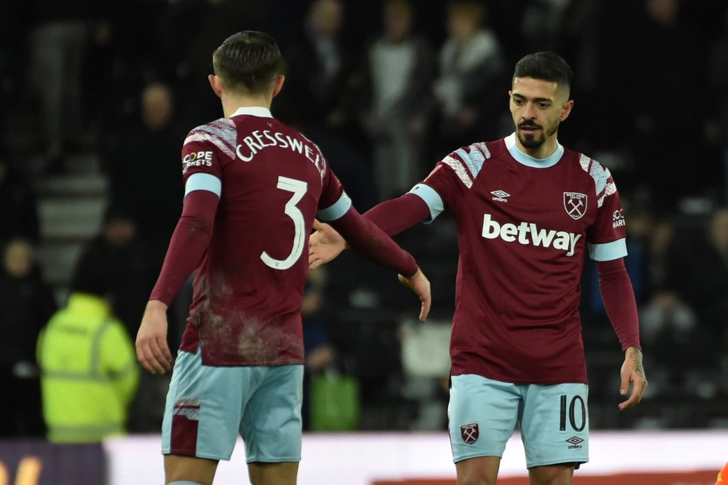 West Ham splnil roli favorita a postupuje