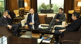 Zástupci UEFA v Praze: jednání s šéfem FAČR Fouskem i návštěva Sparty