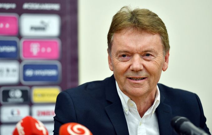 Berbr jde kvůli kauze Šváb k soudu, s ním dalších 20 lidí a prý i Vyšehrad Berbr jde kvůli kauze Šváb k soudu, s ním dalších 20 lidí a prý i Vyšehrad