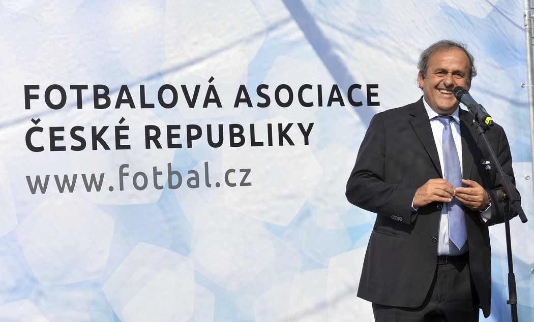 Michel Platini ocenil úspěchy českého fotbalu