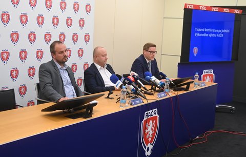 Petr Fousek a Jiří Šidliák po zasedání VV