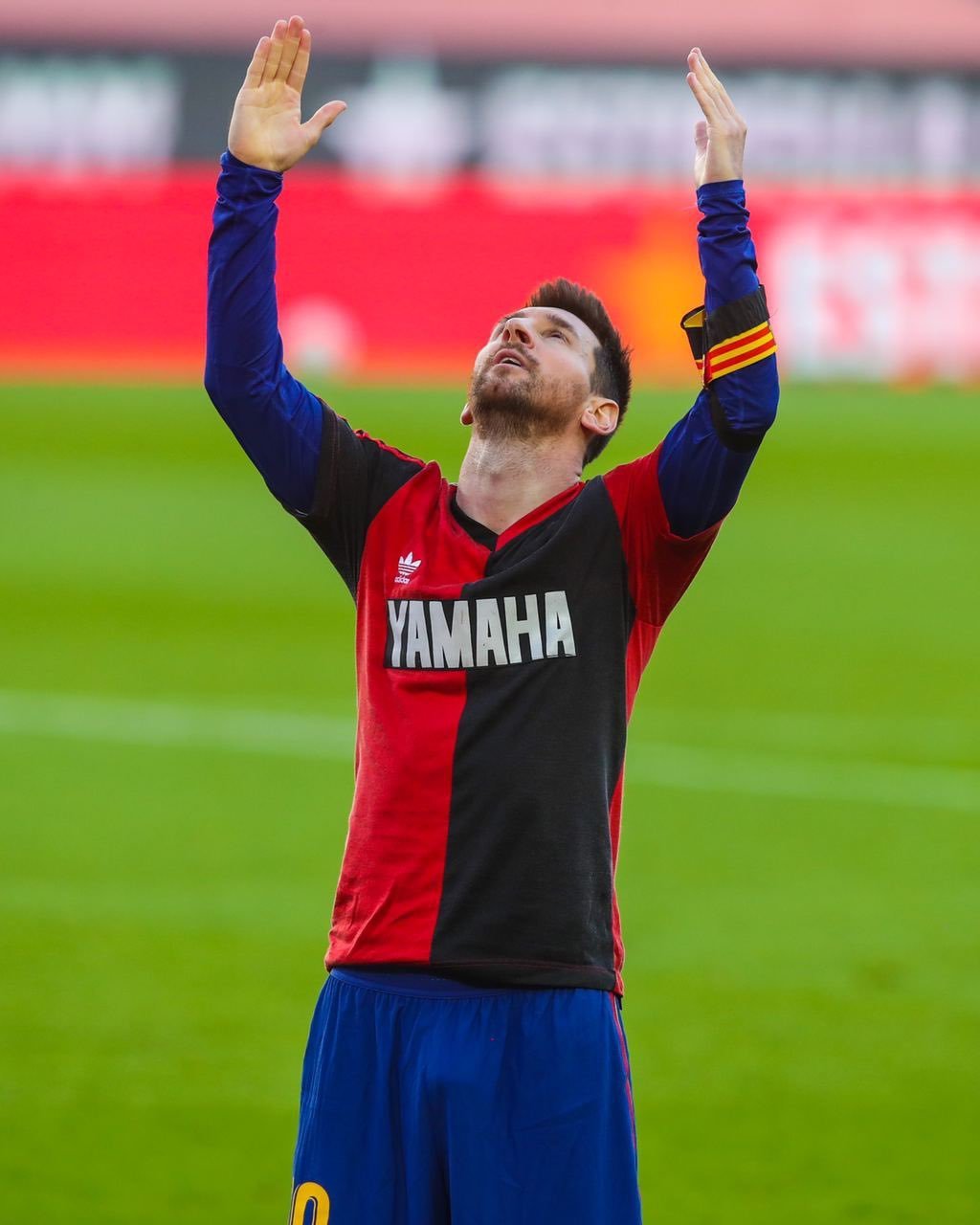 Lionel Messi vzdal hold Maradonovi oslavou v ikonickém dresu