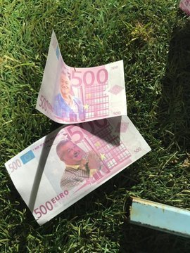 Falešné bankovky s Becaliho podobiznou