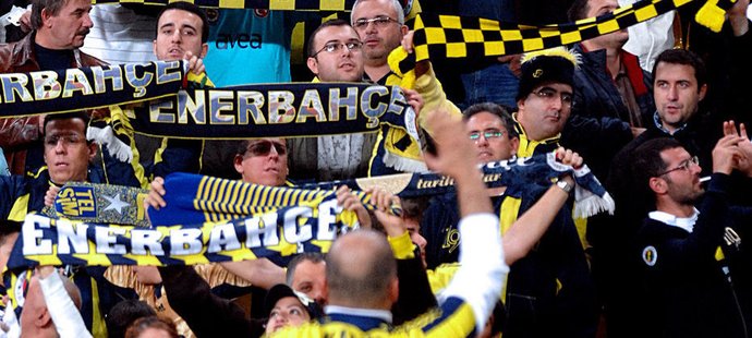 Fotbalisté Fenerbahce Istanbul nebudou hrát Ligu mistrů