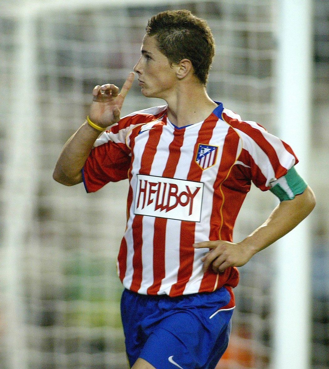 Už v 19 letech se stal Fernando Torres kapitánem Atlétika Madrid