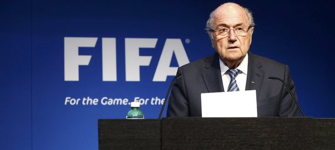 Blatter rezignoval na funkci předsedy FIFA