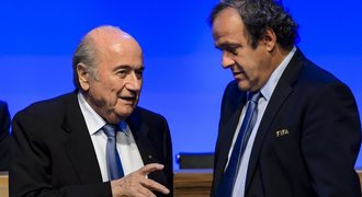 Bývalý šéf FIFA Blatter: Katar byl špatná volba, země je moc malá